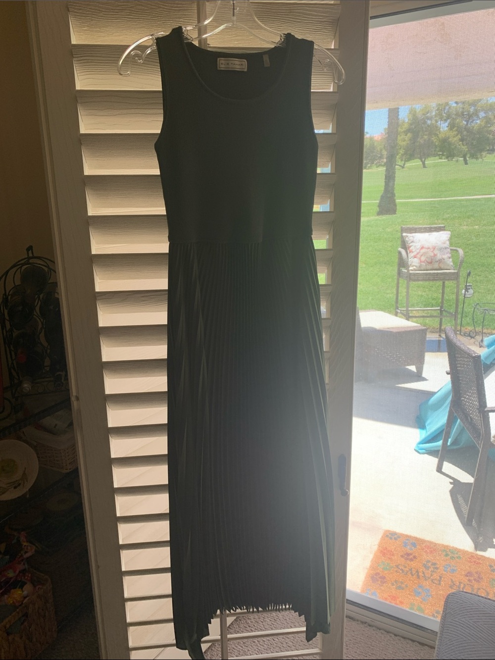 Sleeveless gPleated Maxi Dress - Classic Women's Dress